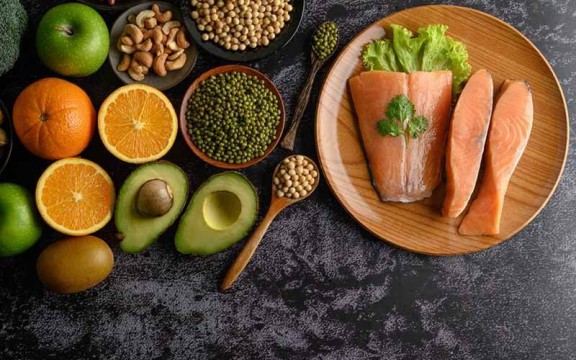 Ăn nhiều protein có tốt không? Ảnh hưởng đến sức khỏe như thế nào?